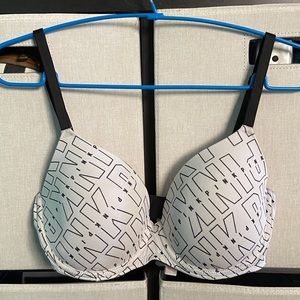 Victoria’s Secret PINK White/Black T-shirt Wear Everywhere Lightly Lined Bra
